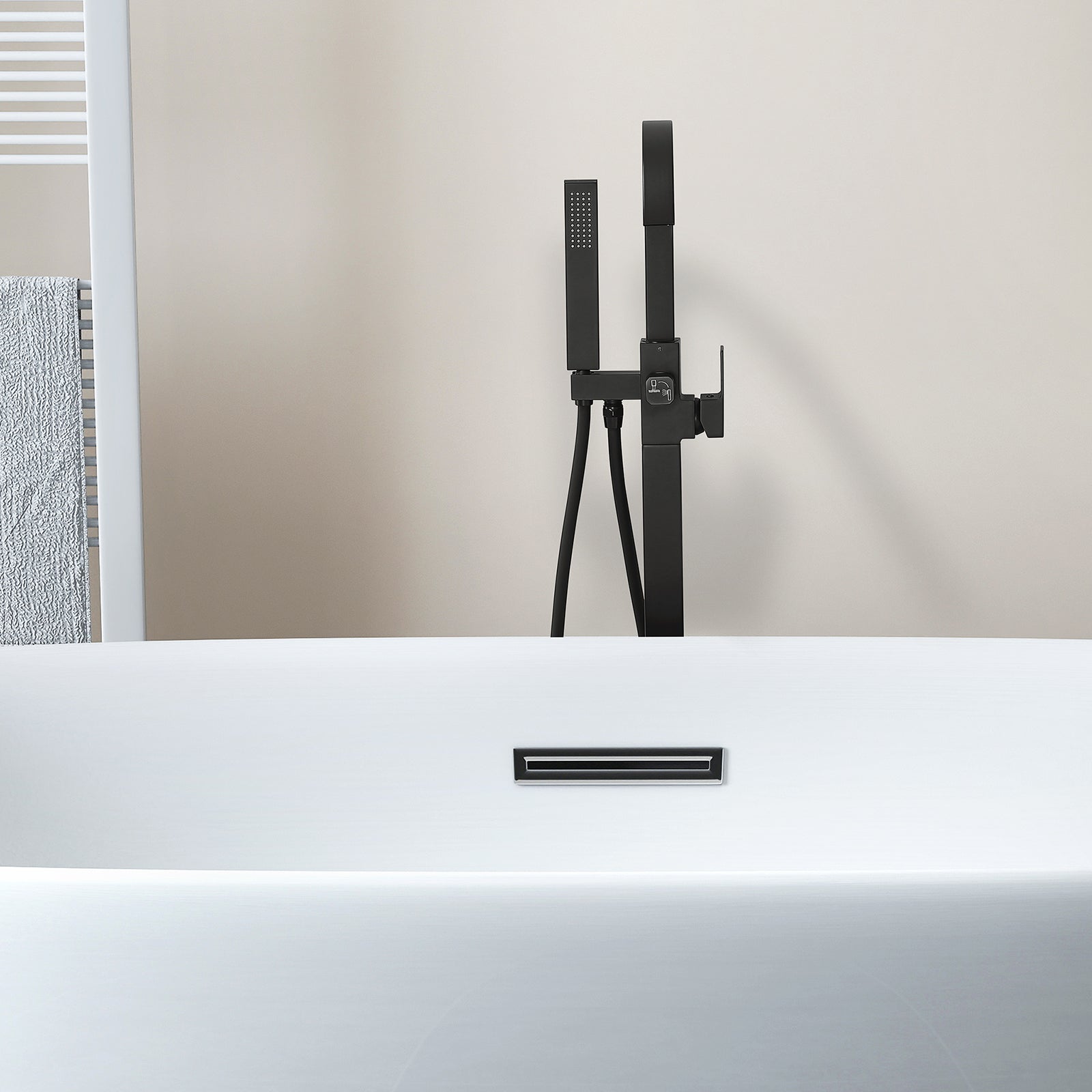 Homelody Mitigeur de Baignoire sur Pied Noir en Laiton, Bec Cascade Pivotant 360°, Double Sortie (Bec + Douchette), Mitigeur Monocommande Réglable